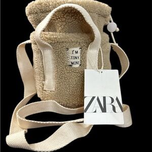 NWT: ZARA barrel-style crossbody bag size: M,